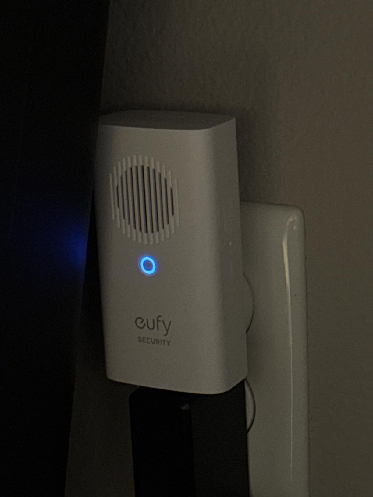 eufy Security Video Doorbell Add-On Chime, Indoor Chime, Requires eufy Security Video Doorbell E340/C30/C31, No-Delay Ring, Adjustable Volume, 8 Fun Ringtones, only works with 2.4GHz Wi-Fi customer photo 2
