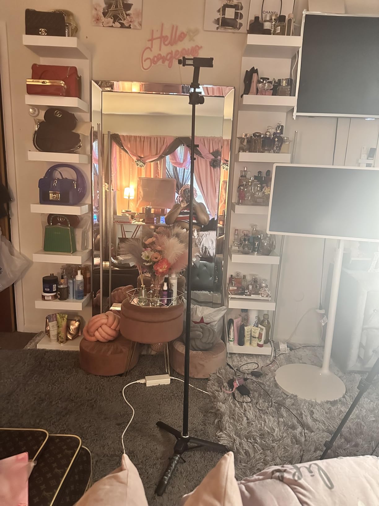 Extendable Phone Tripod for iPhone, Selfie Stick with Remote & Phone Holder customer photo 1