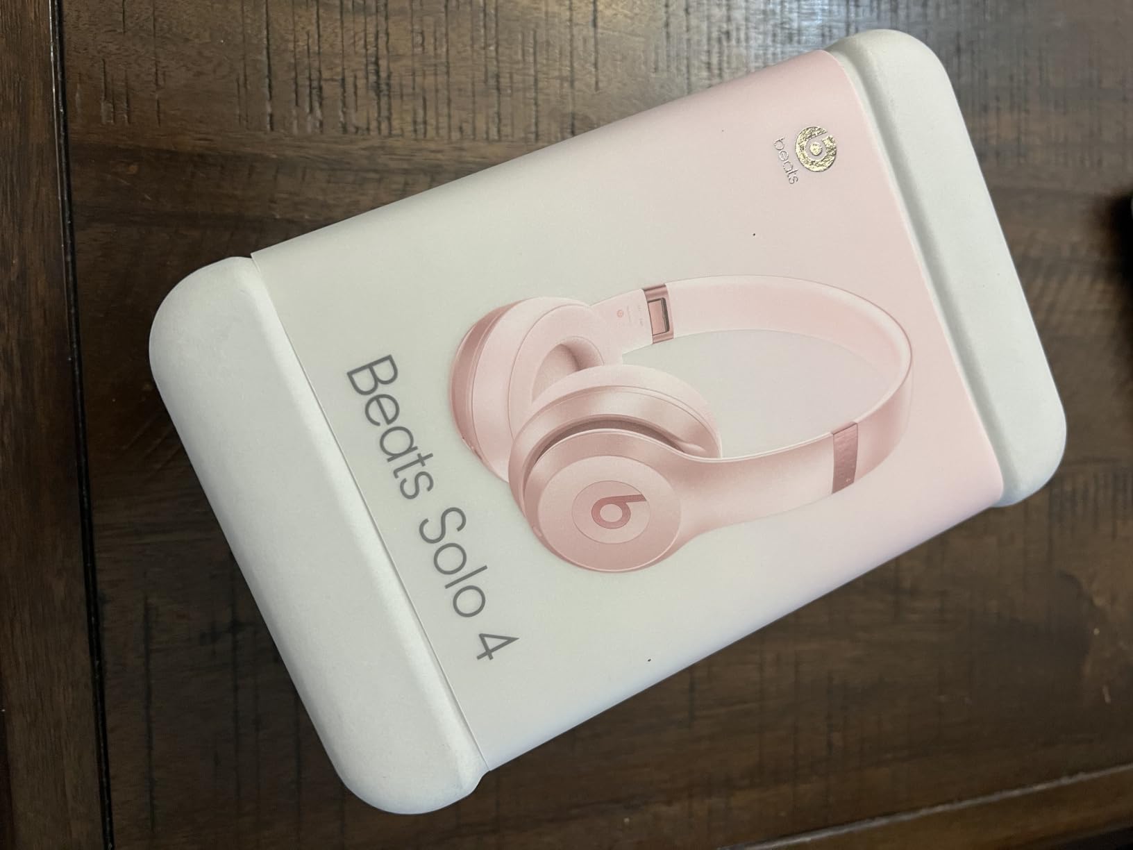Beats Solo 4 - Wireless On-Ear Bluetooth Headphones, Up to 50-Hour Battery Life, Ultra-Lightweight Comfort, Powerful and Balanced Sound, Apple & Android Compatible - Cloud Pink customer photo 2