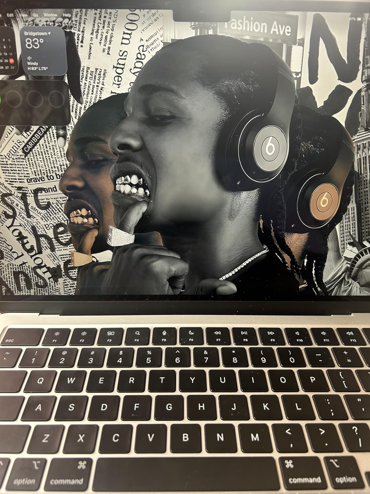 MacBook Air M3 13-inch customer photo 2