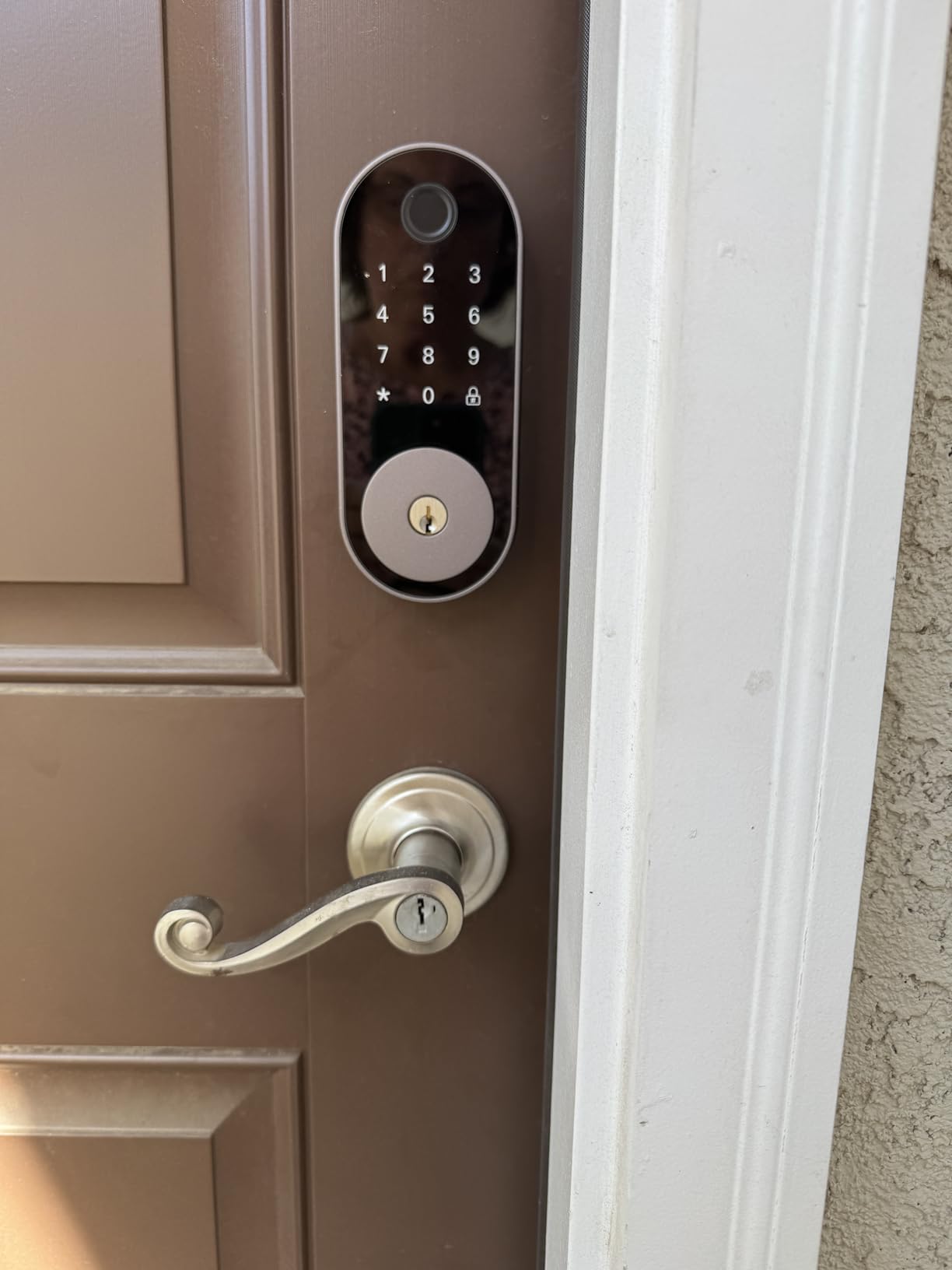 Fingerprint Smart Deadbolt with Keypad – Keyless Entry Lock for Home, Apartment, Office, Airbnb, Rental, Kids & Seniors, App & Code Access, Auto-Lock, Easy DIY Install, Compatible with Alexa & Google customer photo 2