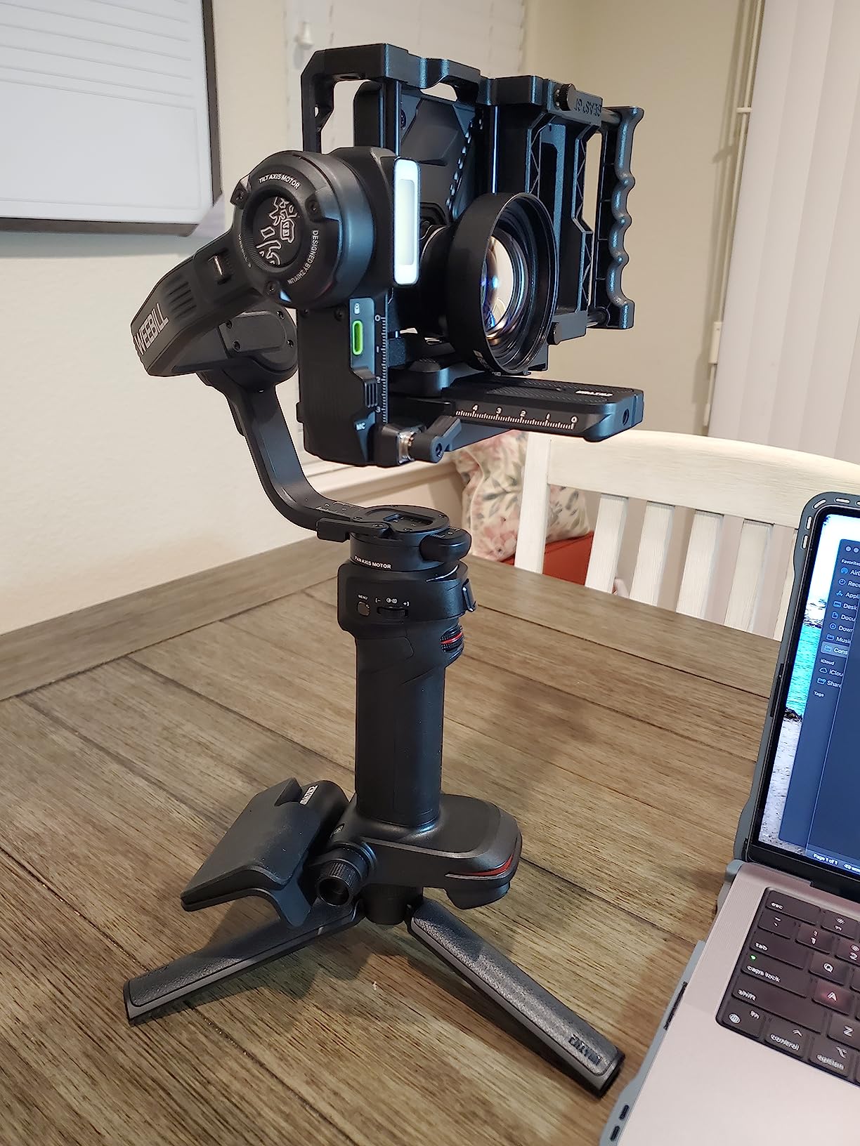 ZHIYUN Crane 4E 3-Axis Camera Stabilizer for DSLR and Mirrorless Cameras customer photo 1