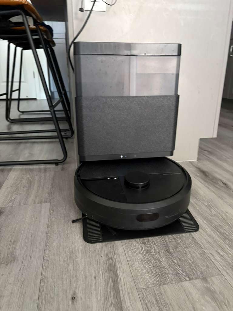 Roomba Plus 405 customer photo 2