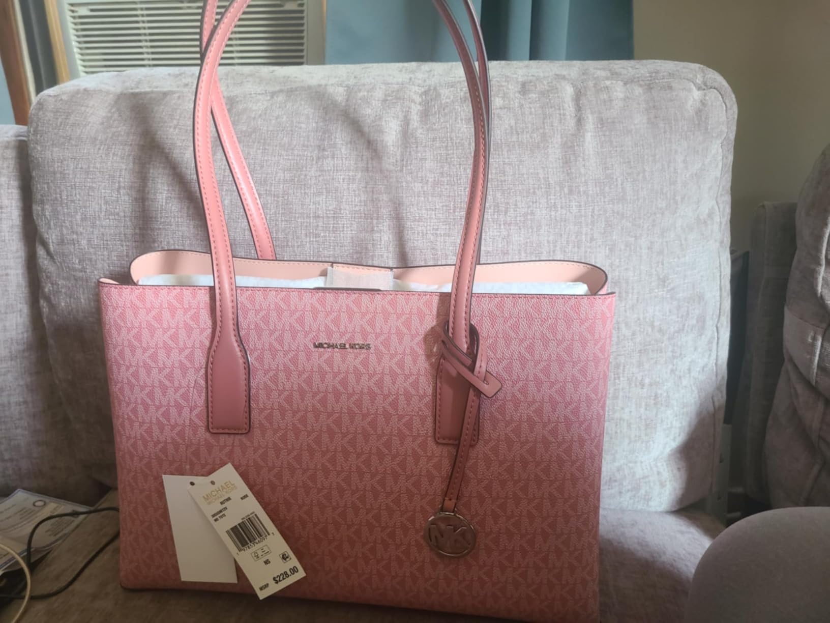 Michael Kors Women's Ruthie Medium Tote Bag customer photo 2