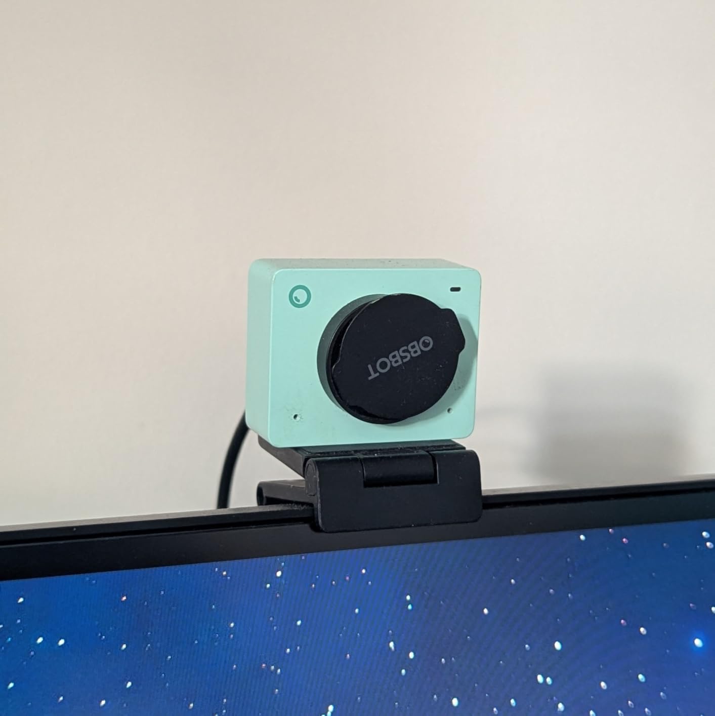 OBSBOT Meet SE 1080P 100FPS Webcam for PC, AI Framing Streaming Camera customer photo 1