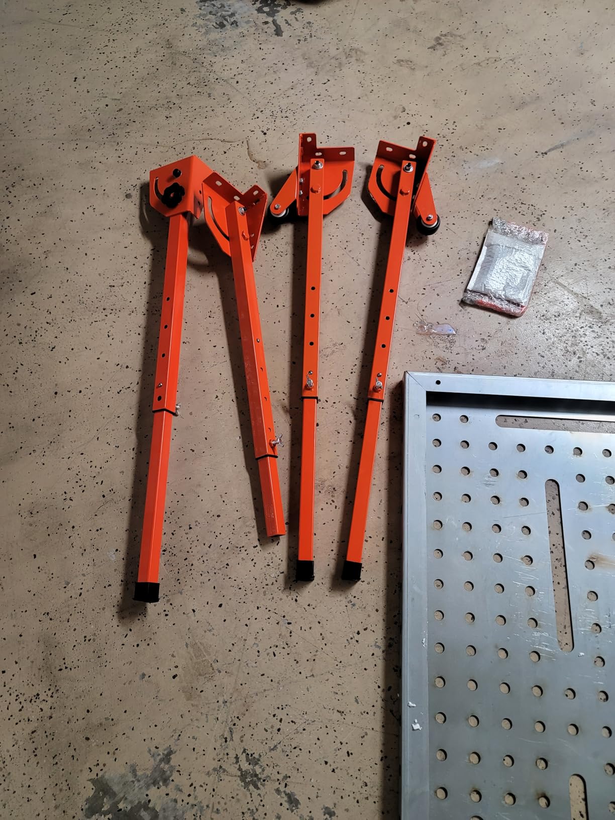 VEVOR Foldable Welding Table 44