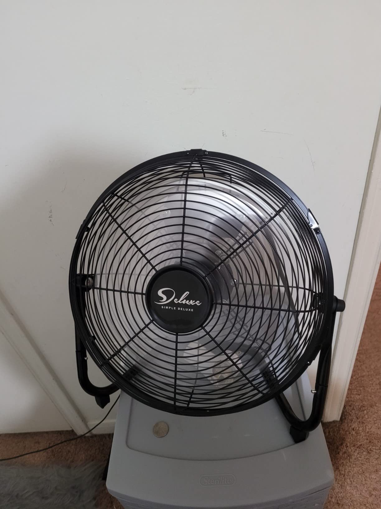 Simple Deluxe Comfort Zone Cradle Floor Fan, 12 Inch 3-Speed High Velocity, 230 Degree Adjustable Tilt, All-Metal, Carry Handle, Rubber Feet,Ideal for Home, Bedroom & Office, Black customer photo 1