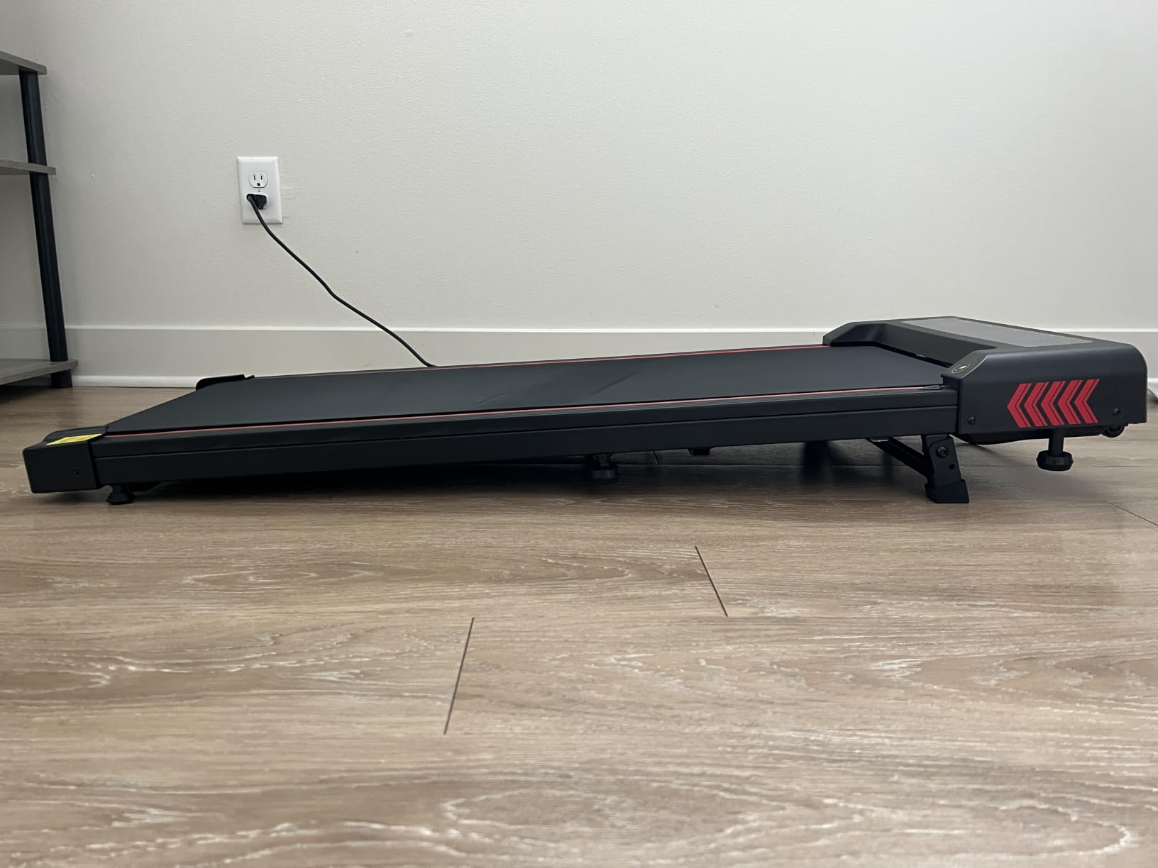 Walking Pad with Incline, FOUSAE 6.2MPH Walking Pad Under Desk Treadmill with 10% Incline, Full Screen LED Display, 2.75HP Brushless Drive, 12 HIIT Programs, Remote Control, 350 LBS Capacity customer photo 1